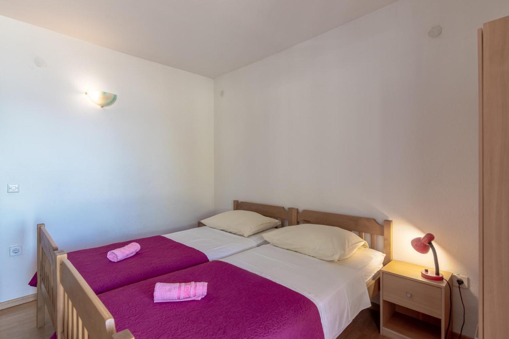 Seaside Secluded Apartments Cove Torac, Hvar - 575 Gdinj الغرفة الصورة